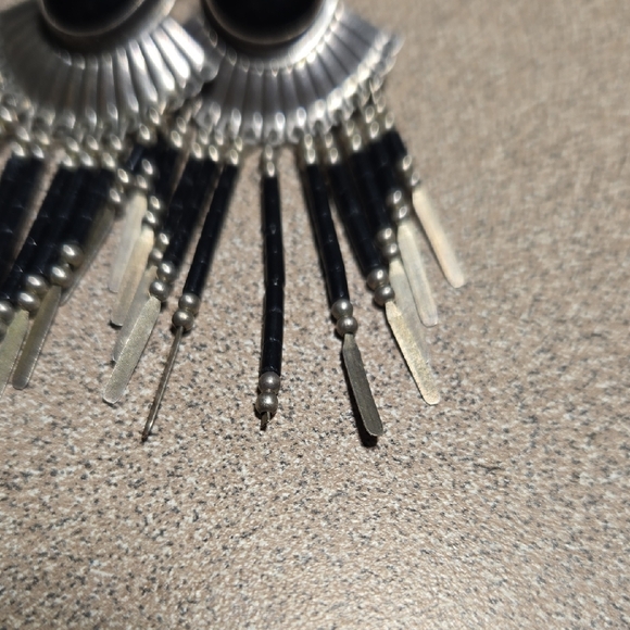 Elegant Silver and Black Earrings - Picture 2 of 4